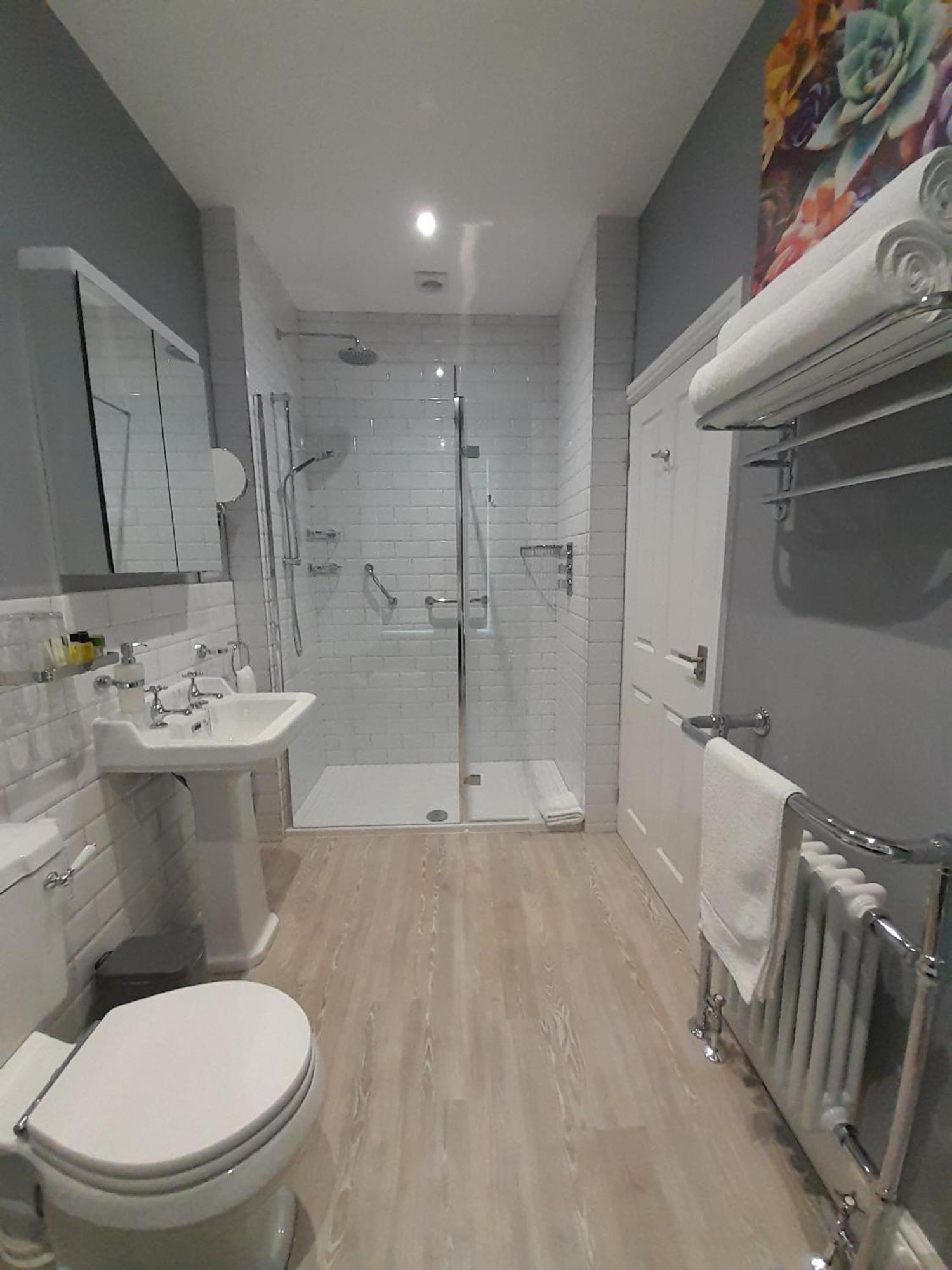 Crescent Lodge Guest House Уитби Стая снимка