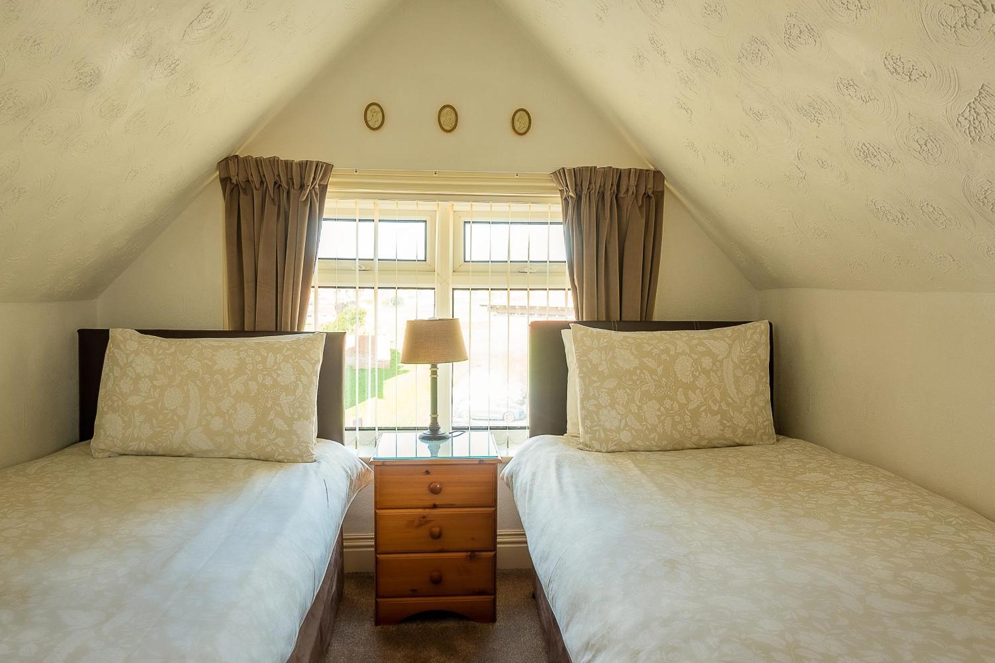 Crescent Lodge Guest House Уитби Стая снимка